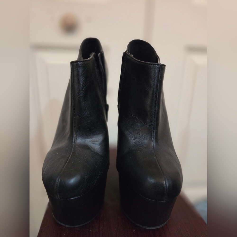 Sleek Black Leather Ankle Booties